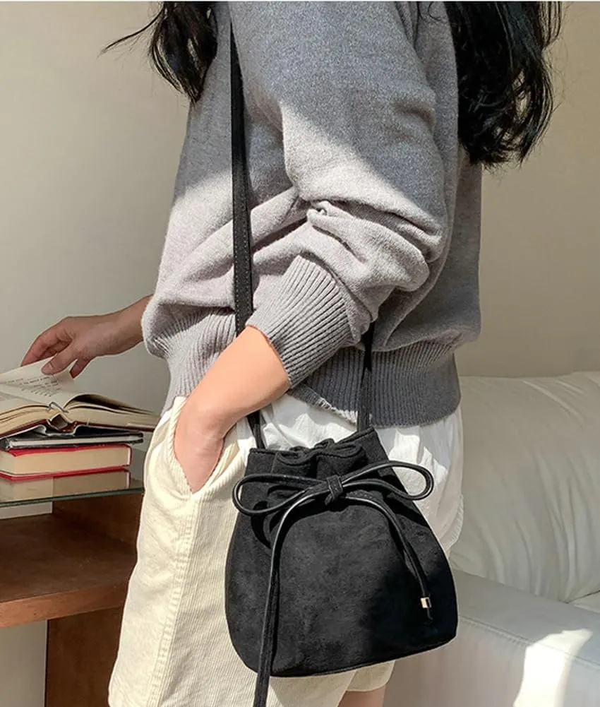 Bucket Bag Mini Suede Tote Bag for Women Drawstring Shoulder Handbag Ruched Crossbody Bag Fall Suede Purse 2024