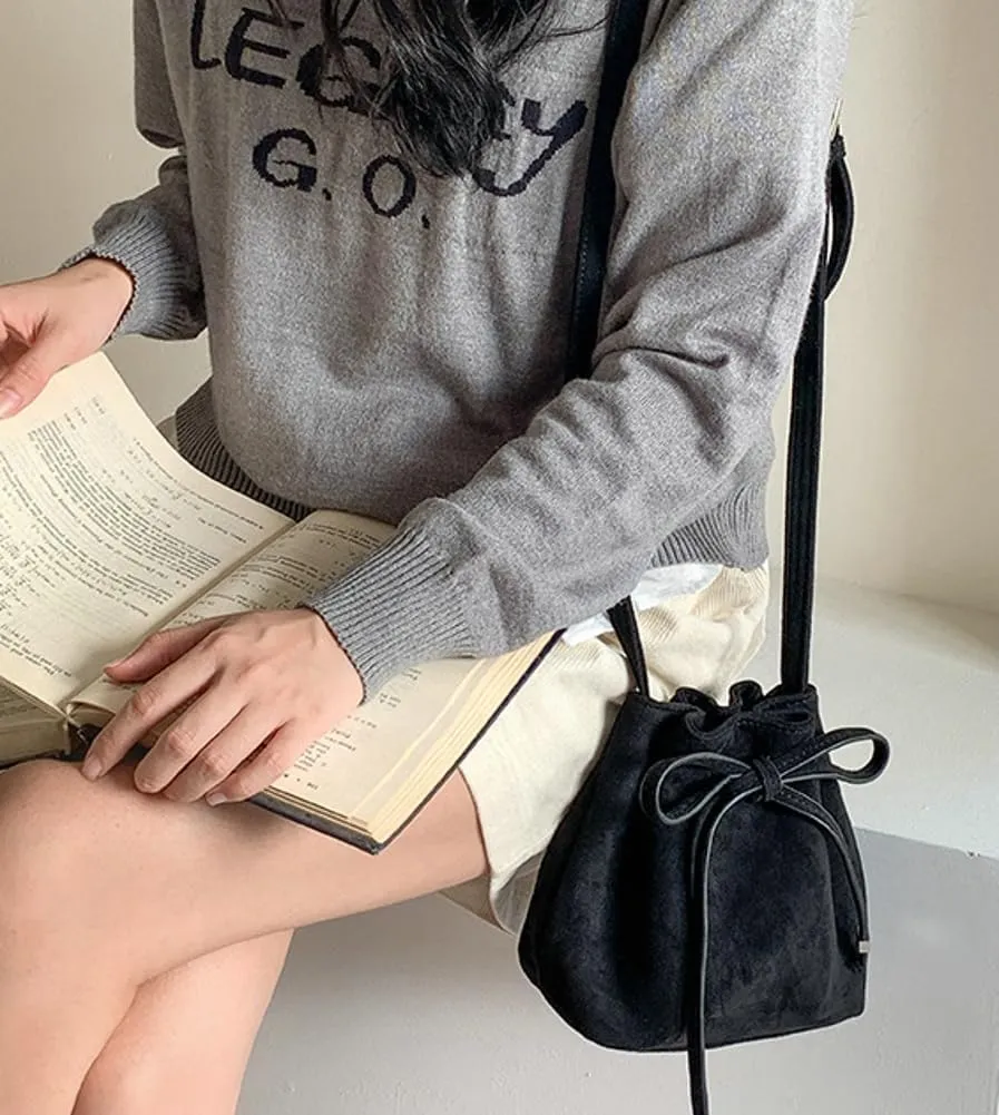 Bucket Bag Mini Suede Tote Bag for Women Drawstring Shoulder Handbag Ruched Crossbody Bag Fall Suede Purse 2024