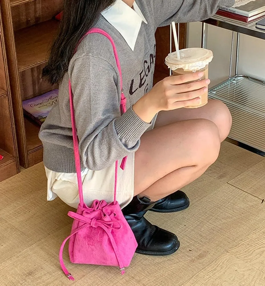 Bucket Bag Mini Suede Tote Bag for Women Drawstring Shoulder Handbag Ruched Crossbody Bag Fall Suede Purse 2024