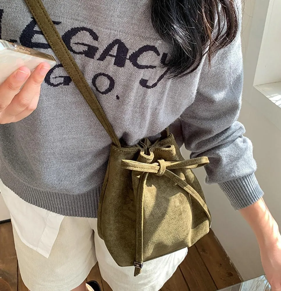 Bucket Bag Mini Suede Tote Bag for Women Drawstring Shoulder Handbag Ruched Crossbody Bag Fall Suede Purse 2024