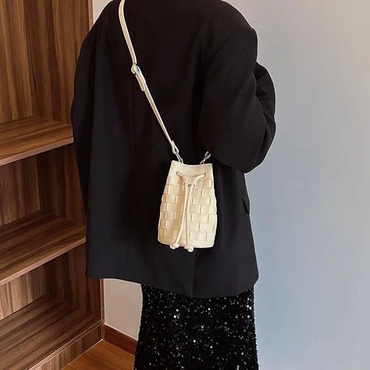 Bucket Bags for Women, Mini Drawstring Hobo Bucket Handbags Tote Crossbody Bag, Small Leather Bucket Purses for Women (Beige)