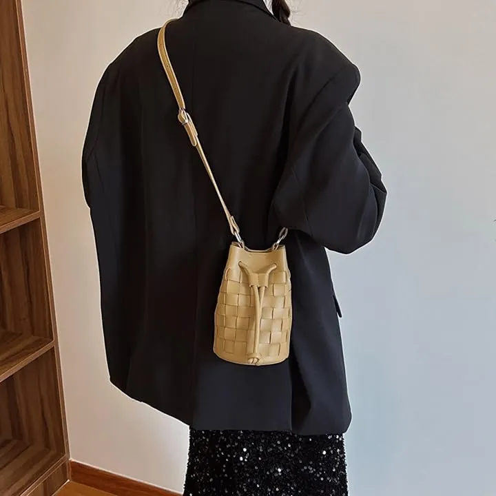 Bucket Bags for Women, Mini Drawstring Hobo Bucket Handbags Tote Crossbody Bag, Small Leather Bucket Purses for Women (Khaki)