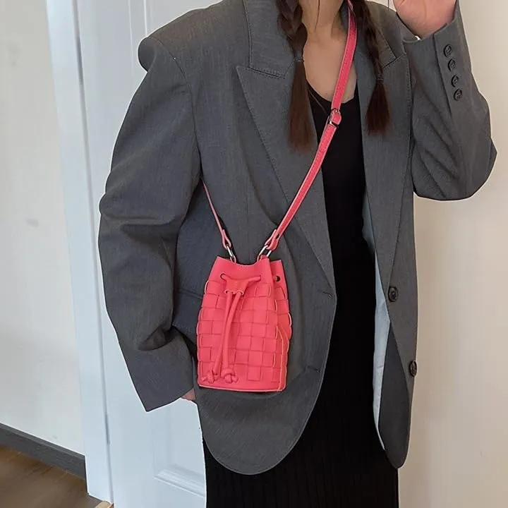 Bucket Bags for Women, Mini Drawstring Hobo Bucket Handbags Tote Crossbody Bag, Small Leather Bucket Purses for Women (Pink)