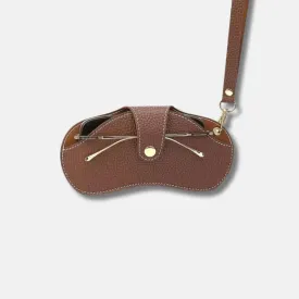 Case – Sleek compact design – Bag charm