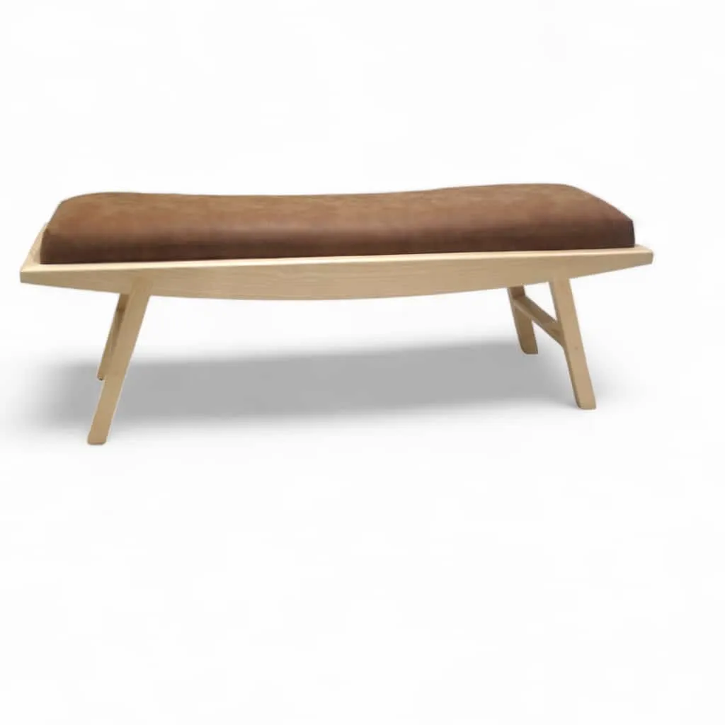 Roger Bench: Perfect for Sleek & Modern Design