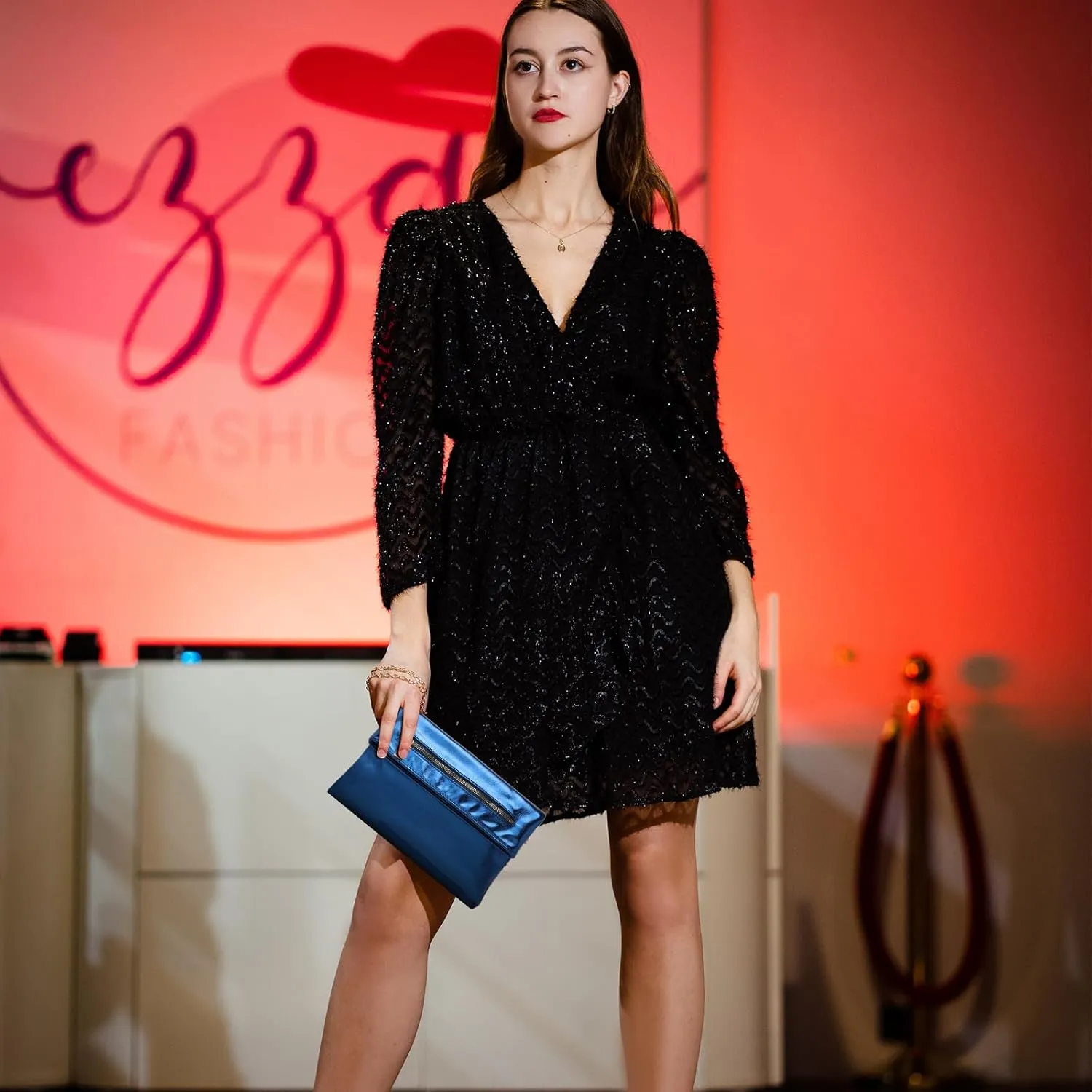 Women Clutch Purses Bag, Evening Bag with Chain Strap Fashion Envelope Crossbody Handbag Formal Wedding